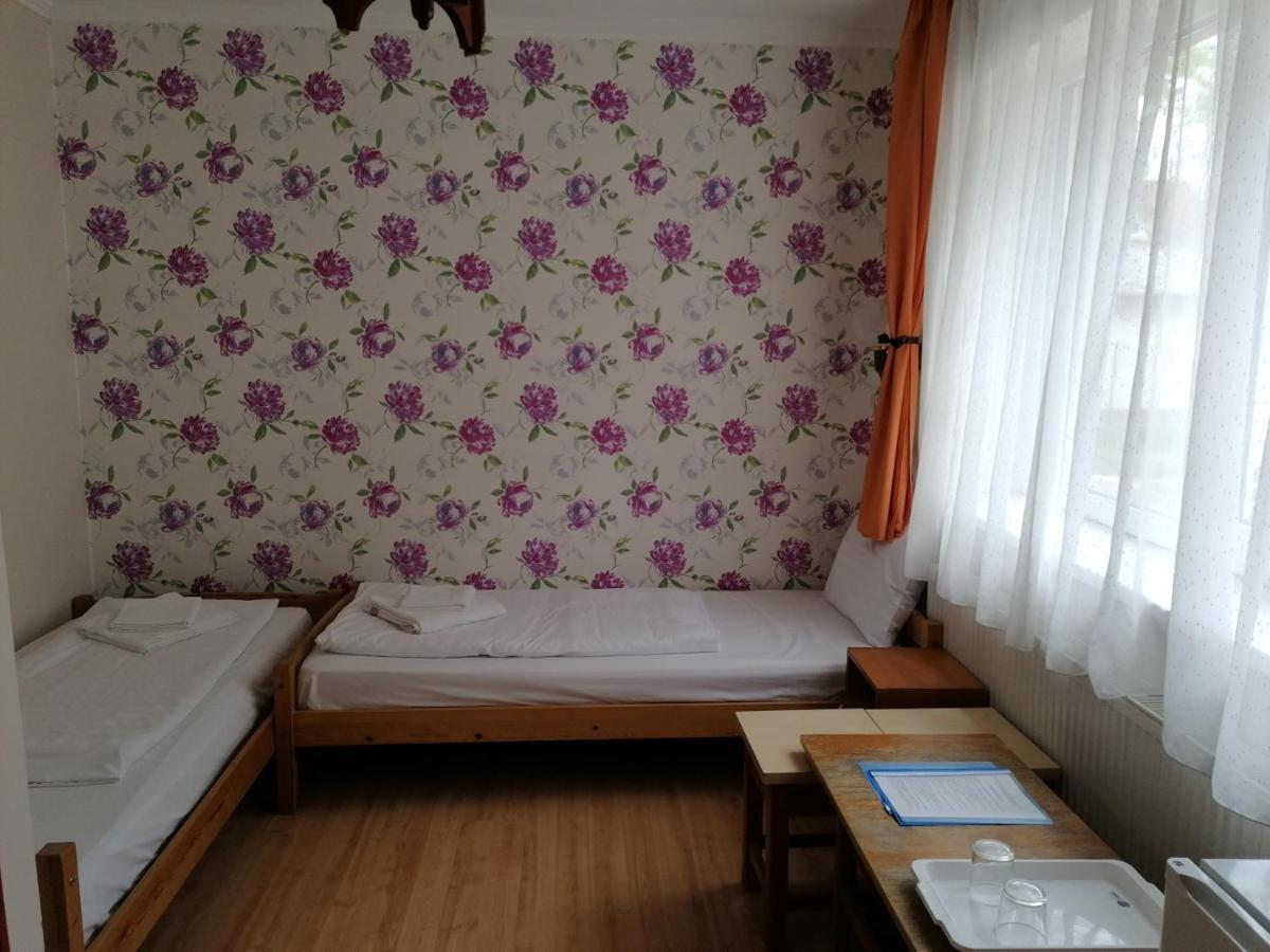 Bed and Breakfast Hullam Panzio à Hajdúszoboszló Extérieur photo
